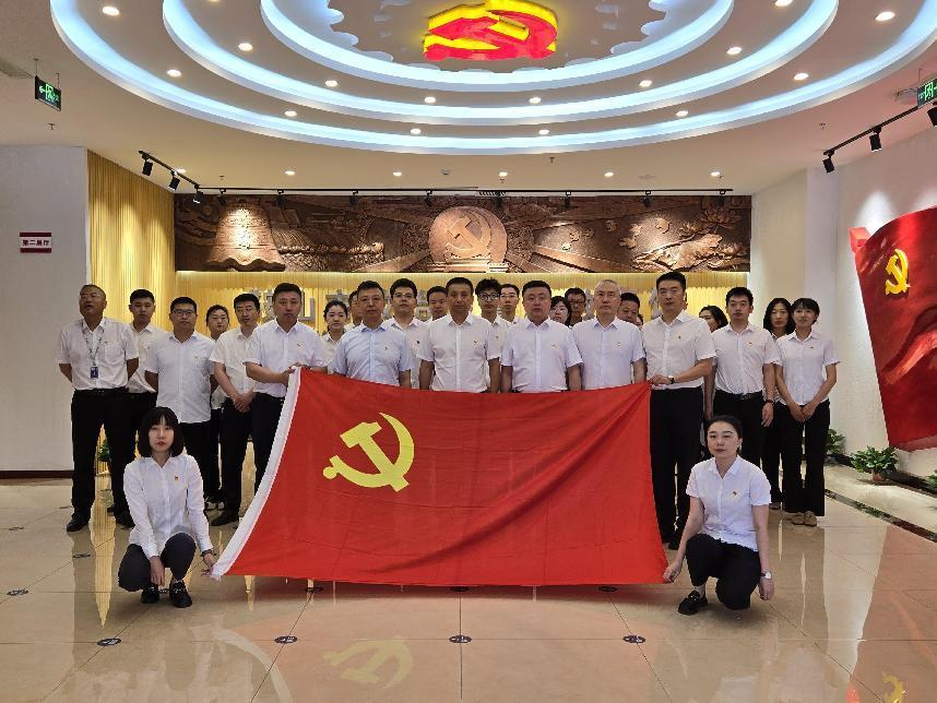 公海彩船集团纪委组织党员干部参观警示教育馆